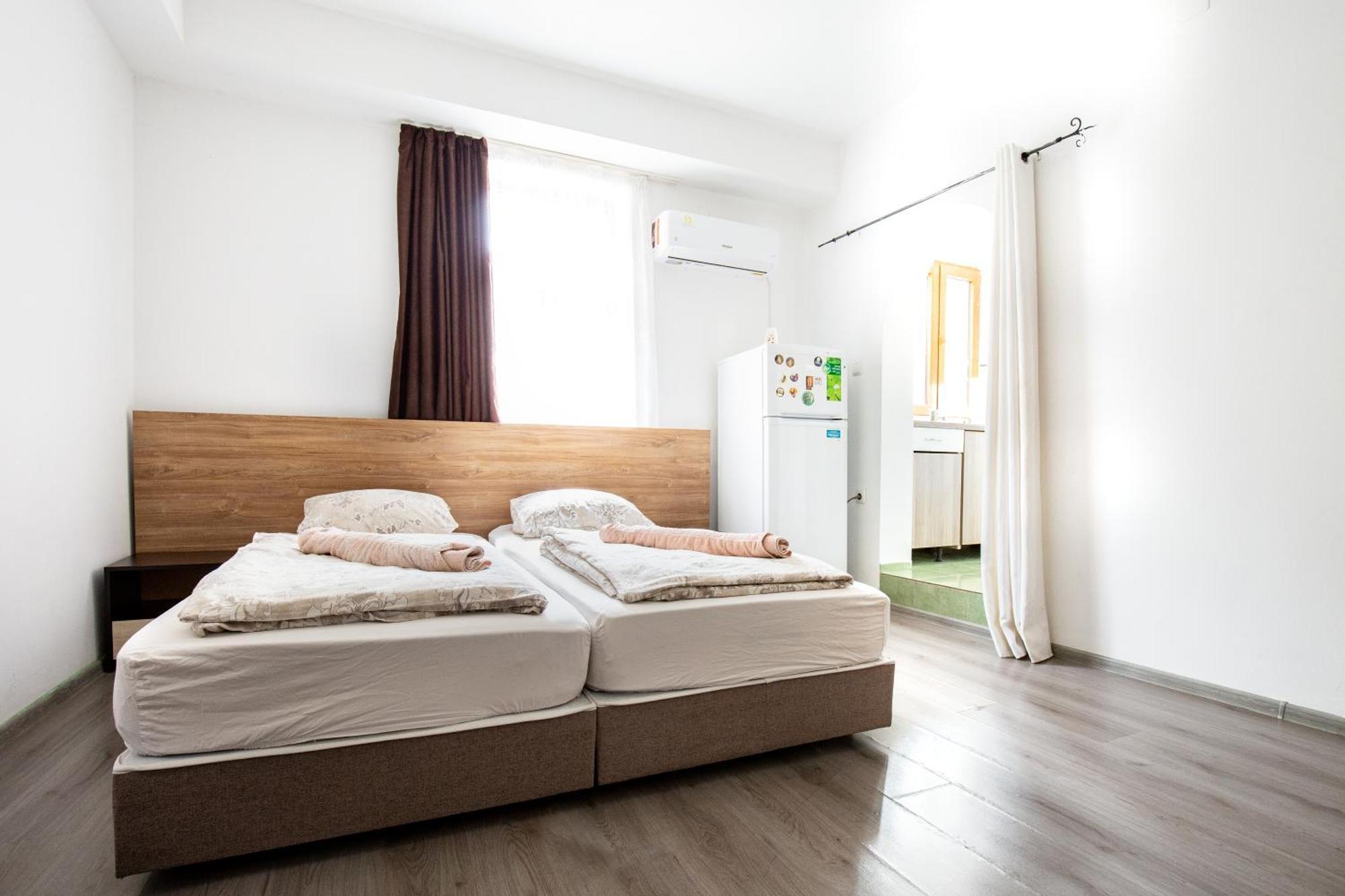En-Suite Rooms: Novа Guesthouse In Sofia Center Exterior photo